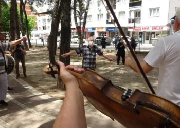 Bursa’da 65 yaş üstüne orkestra sürprizi