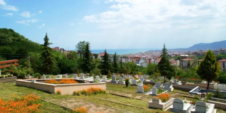 Orduda Mezarlıklar Ramazan Bayramına Hazırlanıyor