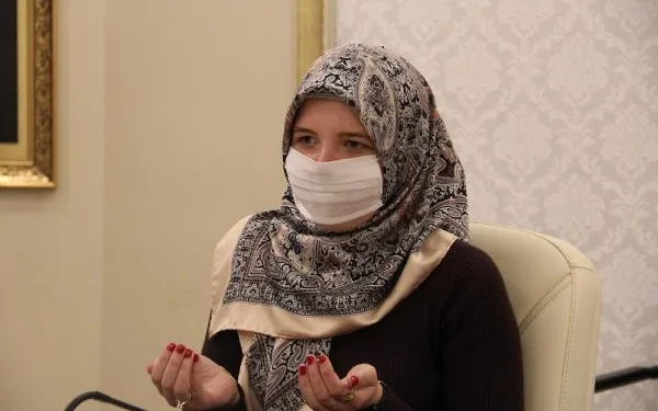 Oruçtan etkilendi Müslüman oldu
