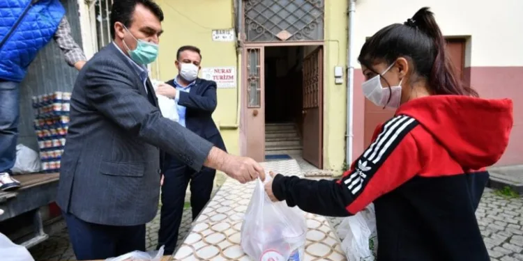 Osmangazi’de sofralar ayrı gönüller bir