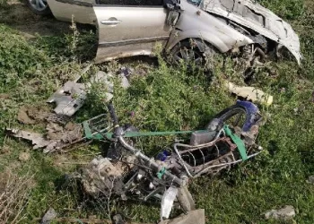 Otomobilin çarptığı motosikletin sürücüsü öldü