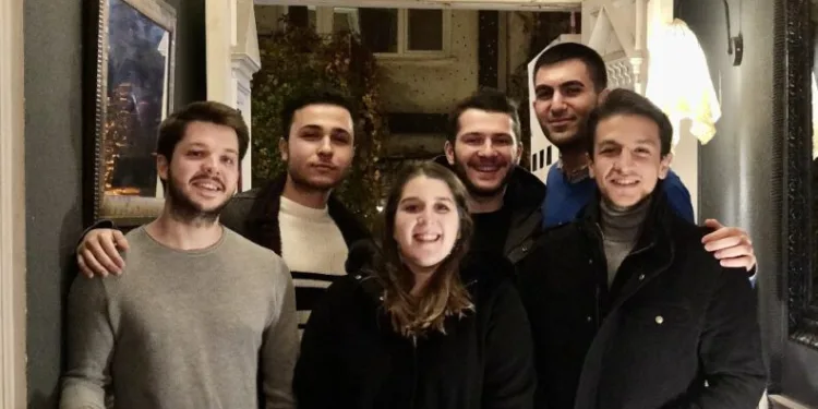Özyeği̇n Üni̇versi̇tesi̇ Öğrenci̇leri̇ Dünyada İlk Üçte