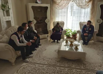 Pasi̇nler Vefa Grubu İhti̇yaçlıların Yardımına Koşuyor