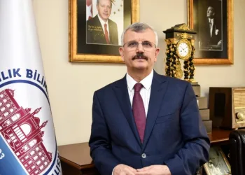Prof. Dr. Cevdet Erdöl: “Türki̇ye Bu Salgında Dünyaya Rol Model Olmuştur”
