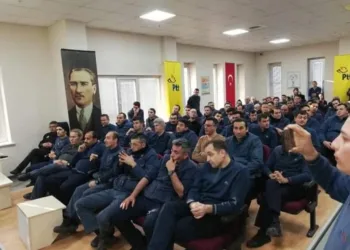 Ptt Taşeron Çalışanlarından Kadro Talebi̇