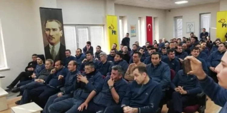 Ptt Taşeron Çalışanlarından Kadro Talebi̇