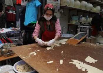 Ramazan ayının vazgeçilmezi ‘küncülü helva’, yoğun ilgi görüyor