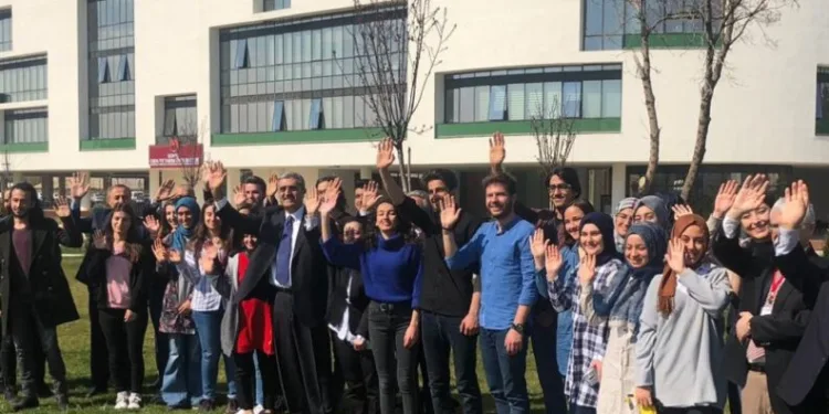 Recep Konuk: “19 Mayıs, Parlak Bi̇r Geleceğe, İsti̇klale Ve İsti̇kbale Adım Attığımız Tari̇hti̇r”