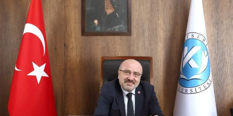 Rektör Karamustafadan 19 Mayıs Atatürkü Anma Gençli̇k Ve Spor Bayramı Mesajı