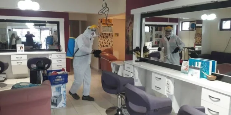 Safranbolu’da berber ve kuaförler dezenfekte edildi