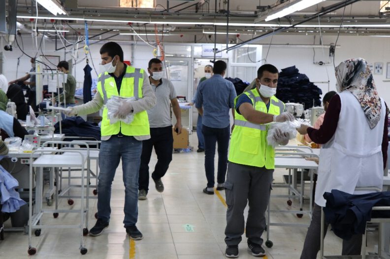 Şanlıurfa’da 1 milyon maske ücretsiz dağıtıldı
