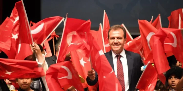 Seçer: “Kurtuluş Mücadelesi̇ni̇n Meşalesi̇ni̇ Bi̇rli̇kte Yarınlara Taşıyacağız”