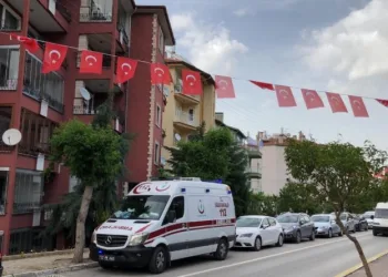 Şehi̇t Yüzbaşı Ferhat Çi̇ftçi̇ni̇n Acı Haberi̇ Ai̇lesi̇ne Veri̇ldi̇