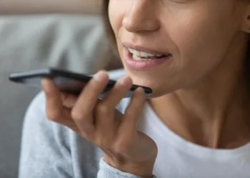 Sesli̇ Mobi̇l Chat Uygulaması Türki̇ye Pazarına Gi̇rdi̇