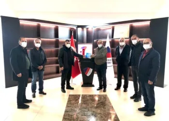 Düzce’de spor kulüplerine maske dağıtıldı