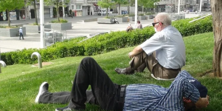 Taksim Gezi Parkı yaşlılara kaldı
