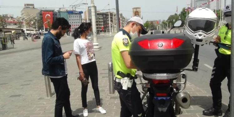 Taksi̇m’de Maske Takmayan Ürdünlü Vatandaşa Ceza