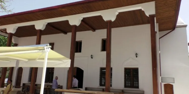 Tari̇hi̇ Hacı Şeyh Cami̇si̇nde Restorasyon Çalışması Tamamlanıyor