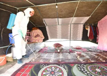 Tarım işçilerin çadırları dezenfekte edildi