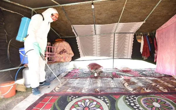 Tarım işçilerin çadırları dezenfekte edildi