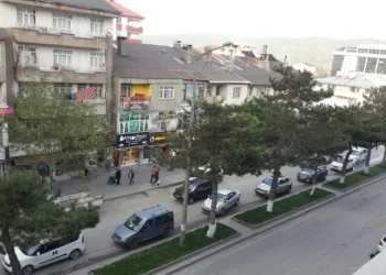Tatvanda “Maskesi̇z Sokağa Çıkma” Yasaklandı