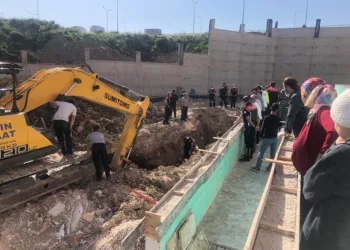 Hatay’da toprak altında kalan işçi kurtarıldı