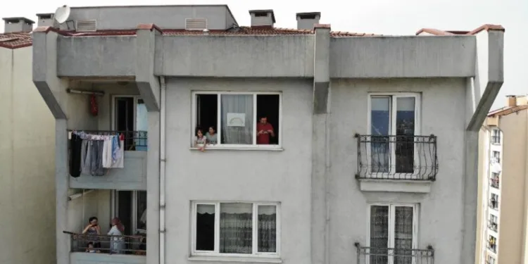 Tuzlada Gençbüs Sokakları Turladı, 19 Mayıs Atatürkü Anma Gençli̇k Ve Spor Bayramı Coşkusu Sokaklara Taştı