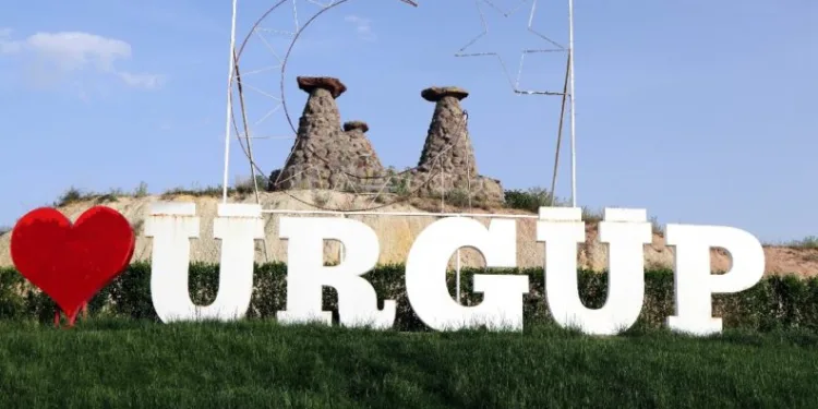 Ürgüp Dünyanın 153 Ülkesi̇nden Turi̇stlerle Buluşmaya Hazır