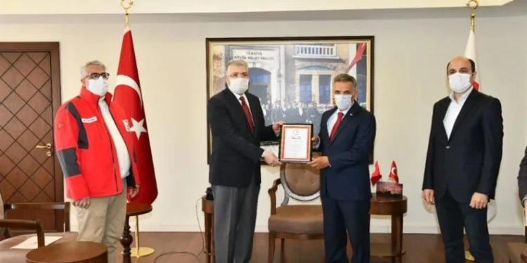 Samsun Valisi’nden plazma bağışçılarına sertifika
