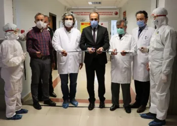 Van Yüzüncü Yıl Üniversitesi’nde Koronavi̇rüs Laboratuvarı Açıldı