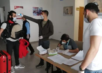 Vanda Karanti̇na Süresi̇ Dolan 142 Ki̇şi̇, Evleri̇ne Uğurlandı