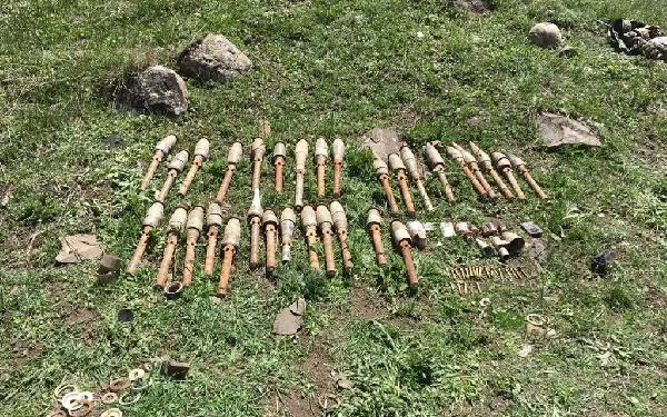 Van’da roketatar mühimmatı ele geçirildi