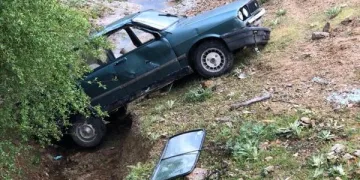 Yağmur kazaya neden oldu, sürücü yaralandı