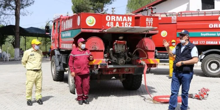 Yeni̇ Atanan Mühendi̇s Ve Orman Muhafaza Memurlarına Eği̇ti̇m