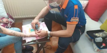 Yüzüğü parmağına sıkışan kadının imdadına AFAD yeti̇şti̇