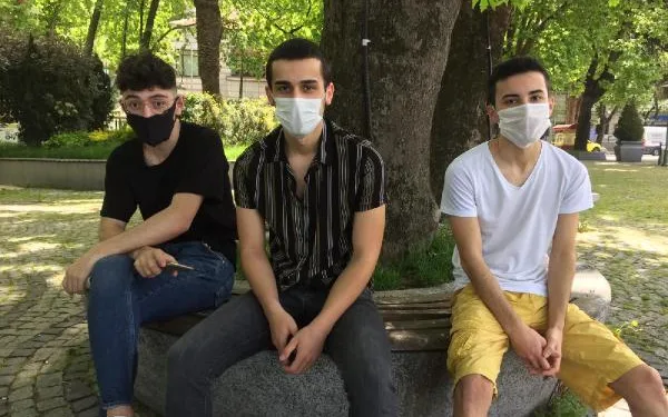 Zonguldak’ta gençler, 42 gün sonra sokakta
