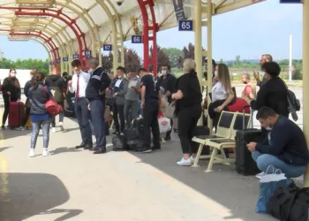 Yasak kalktı Bursalılar terminallere akın etti