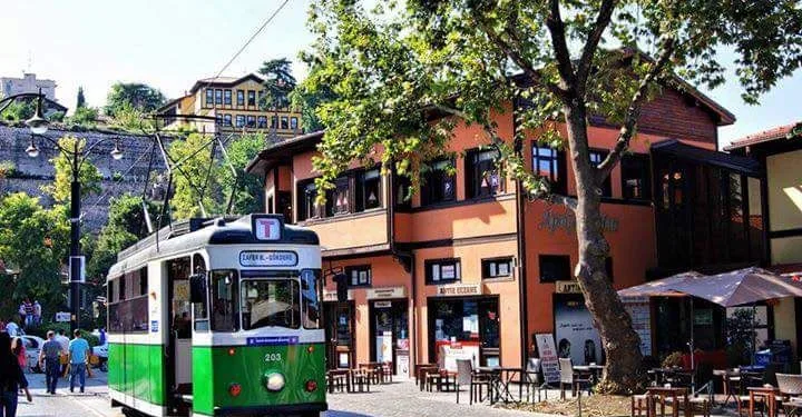 Cumhuriyet Caddesi’ndeki tramvay kaldırılıyor