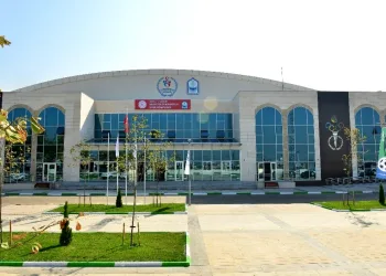 Nai̇m Süleymanoğlu Spor Kompleksi̇ tekrar hizmete açıldı