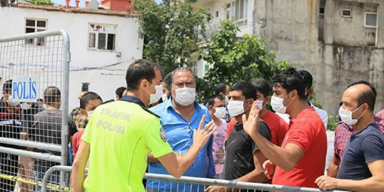Karantina uzatıldı, mahalleli ayaklandı: Bizden zarar gelmez