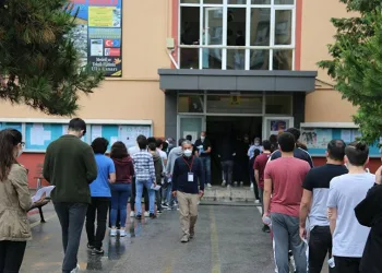 MSÜ sınavında 400 öğrenciye virüs bulaştı