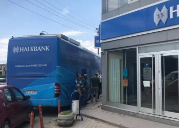 Halkbank’ın Bursa’daki şubesi karantinada!