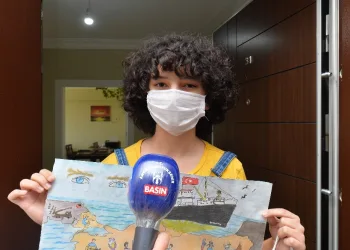 19 Mayıs Resi̇m Yarışmasında Dereceye Gi̇renlere Ödülleri̇ Veri̇ldi̇