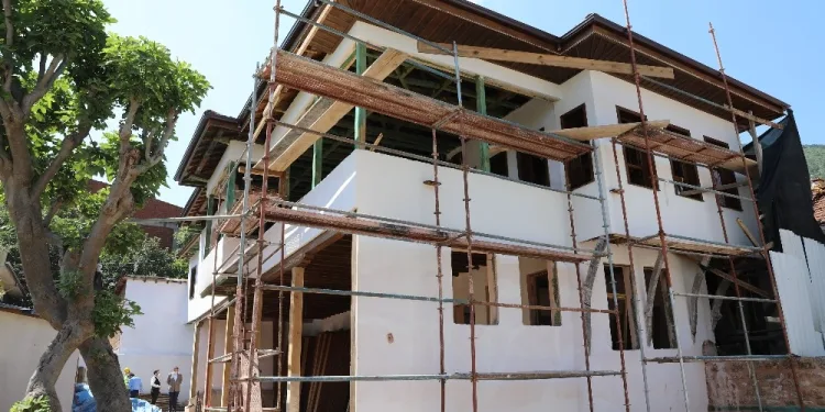 Bursa’da 200 yıllık tarihi binanın restorasyonunda sona gelindi