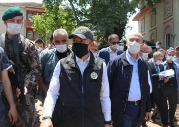Tarım Bakanı Pakdemirli: 25 bin dekar arazi selden etkilendi