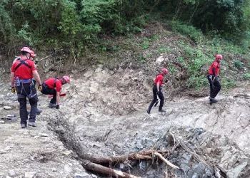 Bursa’da sel alarmı! Derya’yı arama çalışmalarına ara verildi