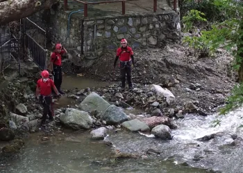 Selde kaybolan Derya’yı arama çalışmaları sürüyor