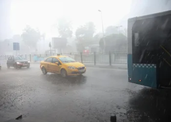 İstanbul’da şiddetli yağış ve hortum