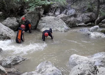 Derya’yı bulmak için 2 kilometrelik alanda arama yapılıyor