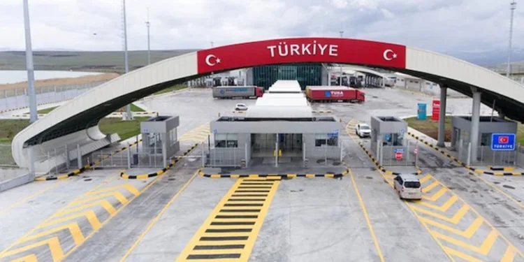 Türkiye 2 ülkeye gümrük kapılarını açtı